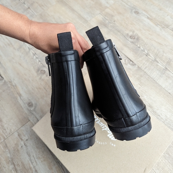 Madewell The Zip-Up Lugsole Rain Boot- 9 - Picture 6 of 14